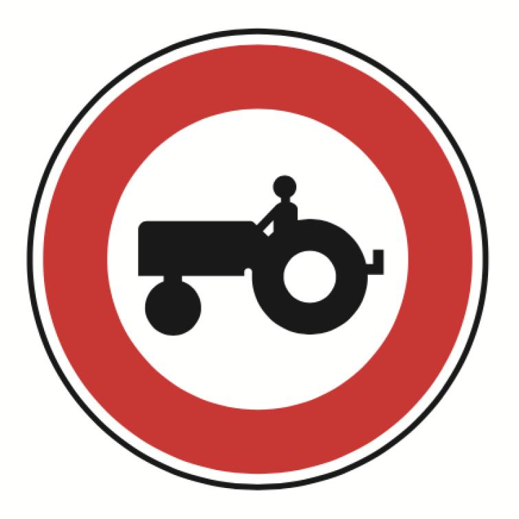 B9d "Accès interdit aux véhicules agricoles à moteur"